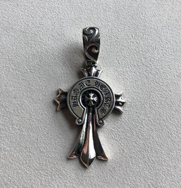 크로스 말발굽 포인트 펜던트