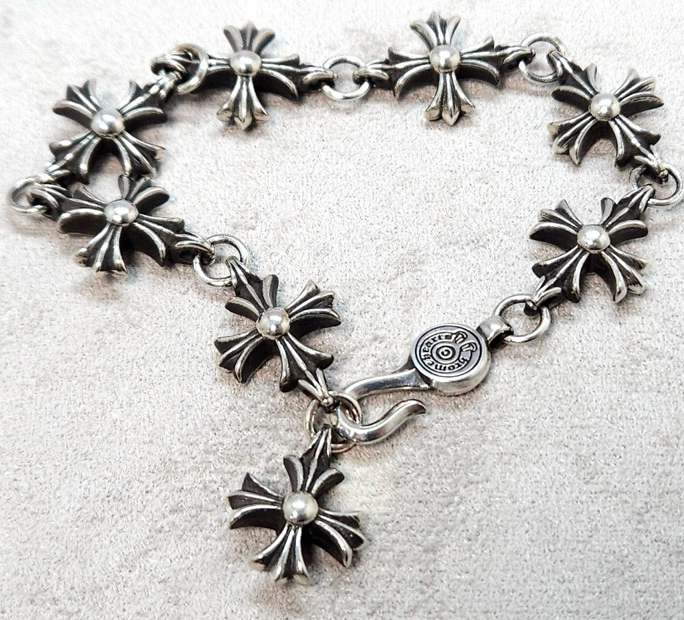 컷아웃 크로스 링크 팔찌